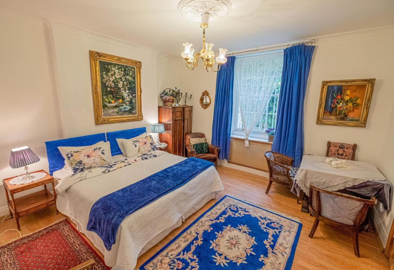 Dawson Place, Juliette's Londra