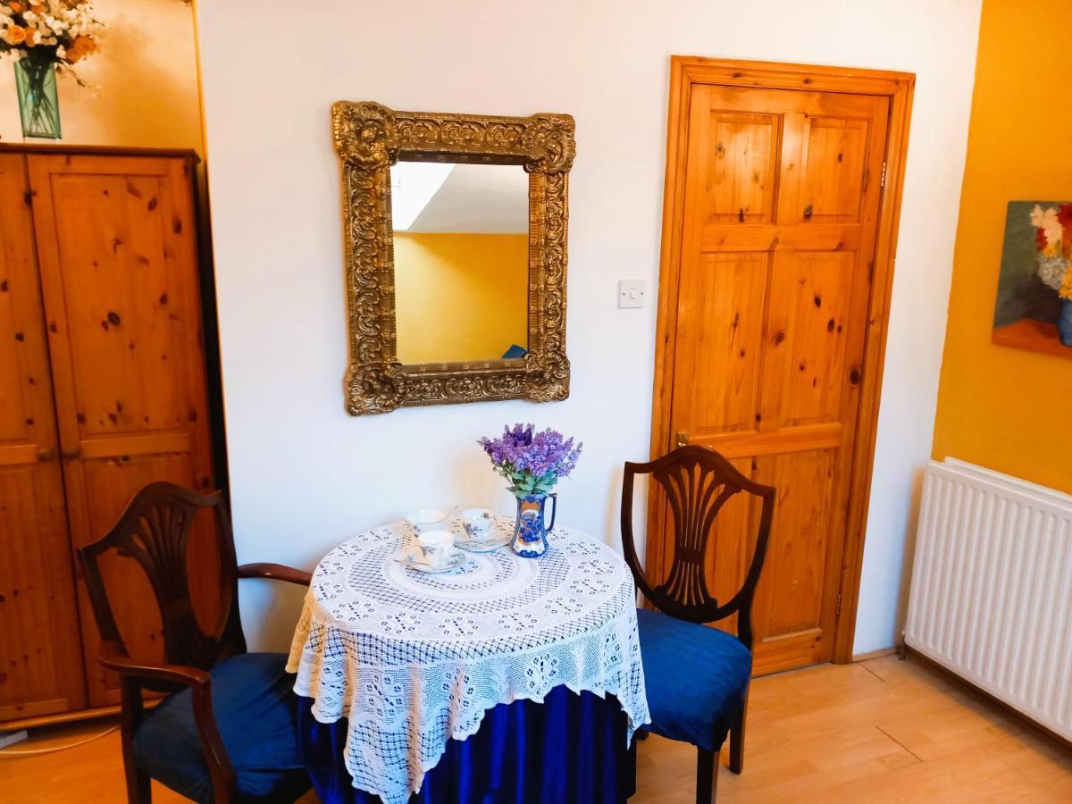 Dawson Place, Juliette's Bed & Breakfast