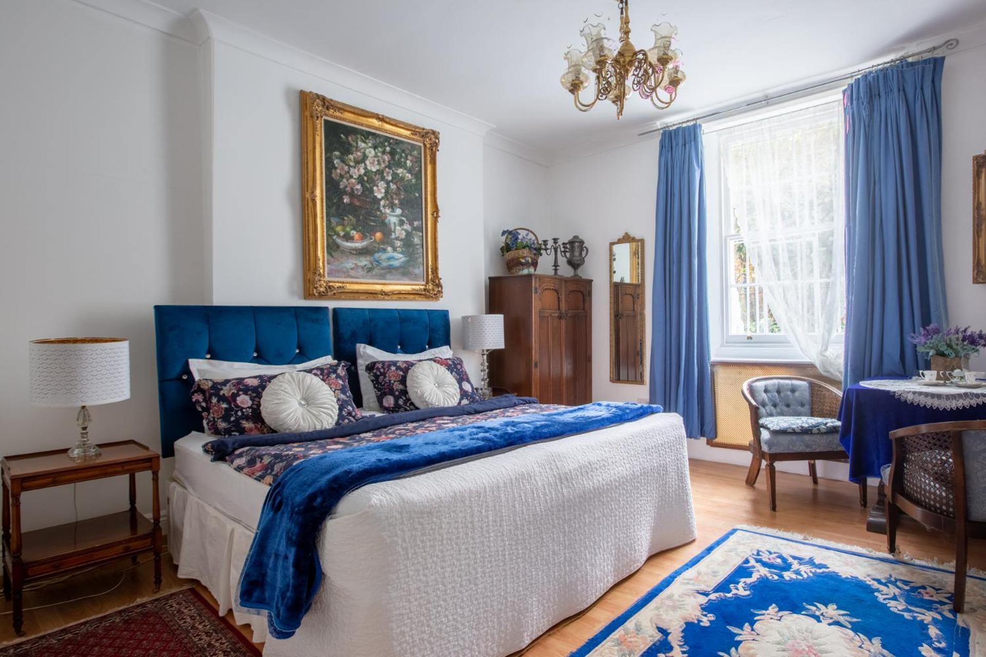 Dawson Place, Juliette's Londra