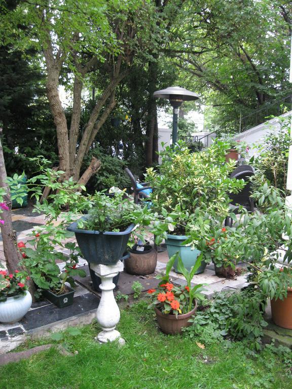 Dawson Place, Juliette's Londra